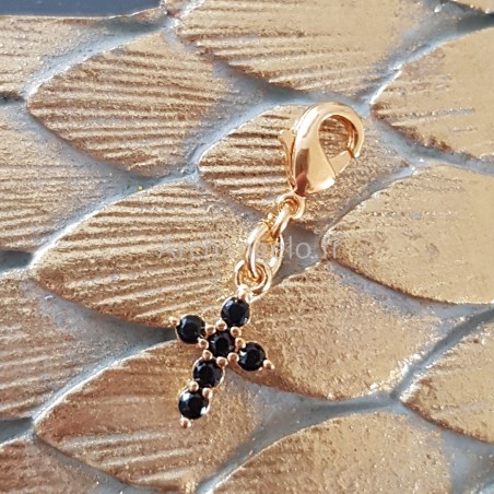 Breloque croix strass