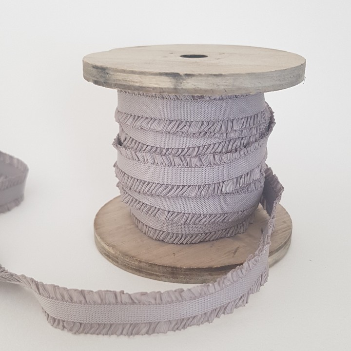 Lien 50 cm froufrou élastique gris taupe.