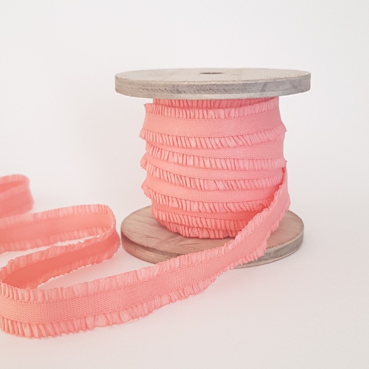 Lien 50 cm froufrou élastique saumon.