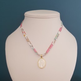 Pendentif Liberty et médaille miraculeuse en pure nacre.