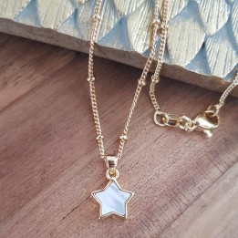 Pendentif nacre sertie plaqué or