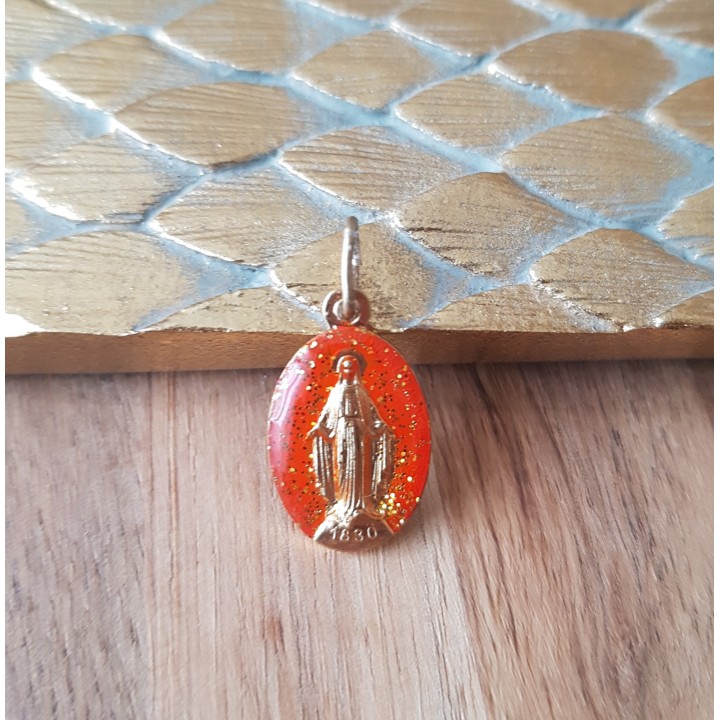 Médaille miraculeuse pailletée or , fond mandarine.