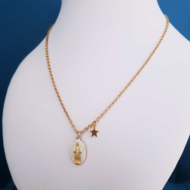 Pendentif médaille miraculeuse.