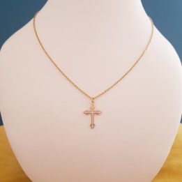 Pendentif croix.