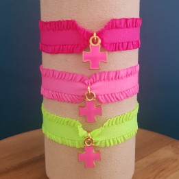 Bracelet froufrou et croix carrée
