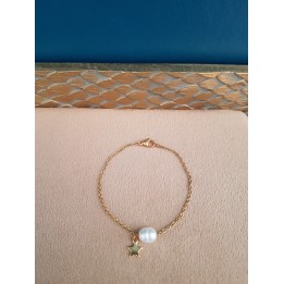 Bracelet perle d'eau douce et étoile.