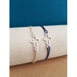 Bracelet coulissant croix trilobée.