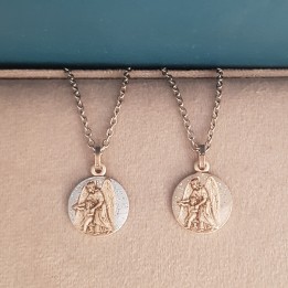 CollierLiberty et médaille miraculeuse en pure nacre.