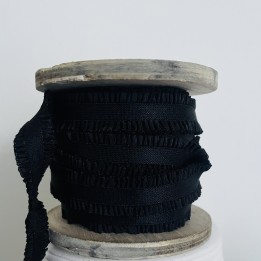 Lien 50 cm froufrou élastique noir.