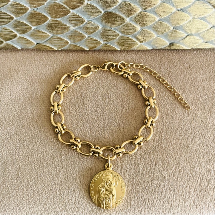 Bracelet médaille du scapulaire sur gourmette maille Héraclès.   Création by Archangelo.