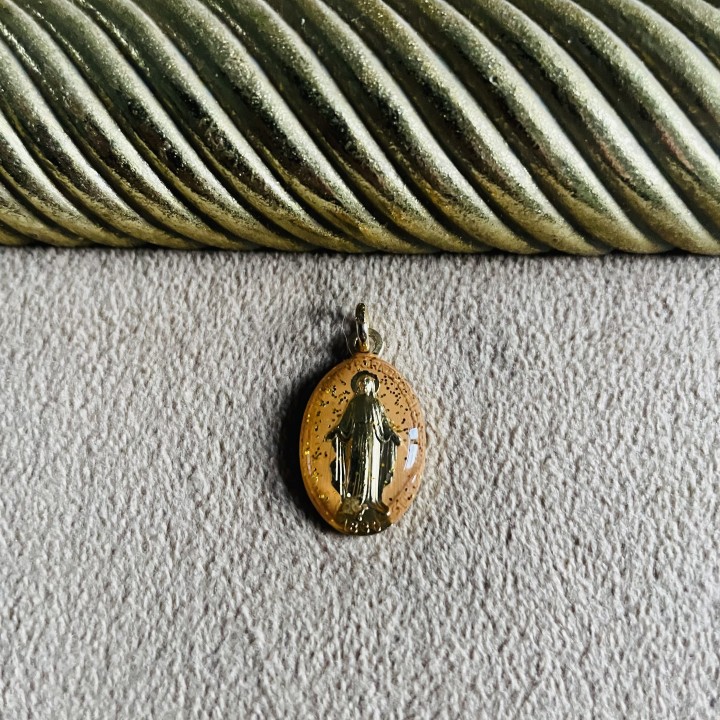 Médaille miraculeuse marine et or 17 mm.
