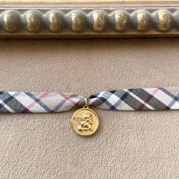 Bijoux religieux: bracelet médaille ange plaqué or et Liberty Tartan