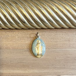 Médaille miraculeuse pailletée or , fond rose nude.