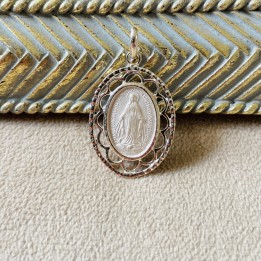Médaille miraculeuse fine dentelle plaqué or.
