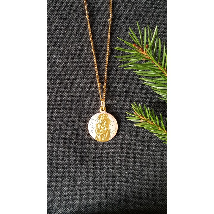 Collier du scapulaire de Notre Dame.