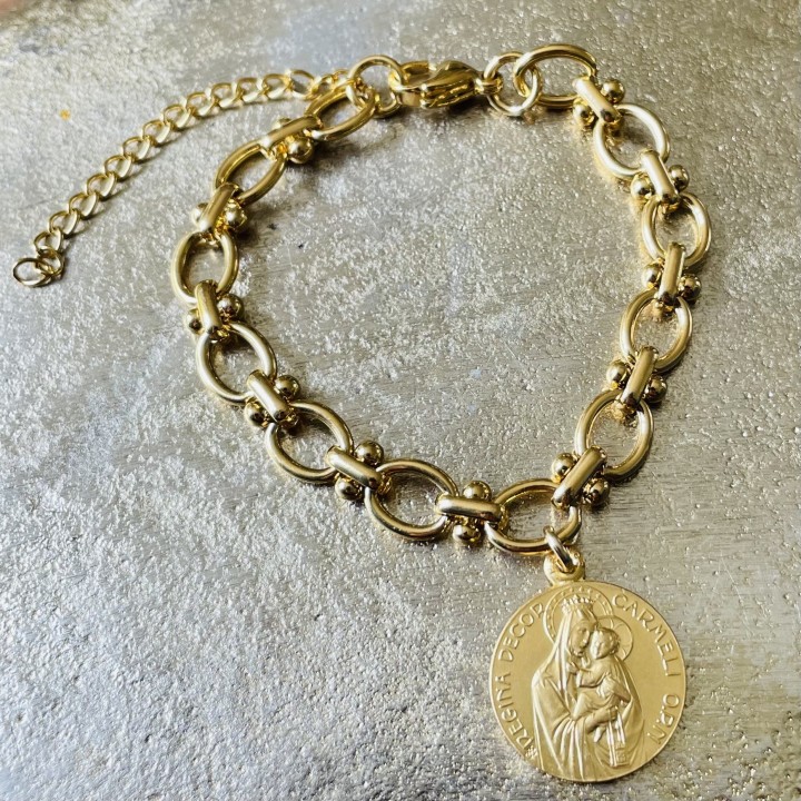 Bracelet médaille du scapulaire sur gourmette maille Héraclès.   Création by Archangelo.