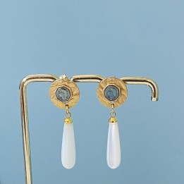 Boucles d'oreilles Regina Caeli, médailles anciennes de la Vierge Marie.