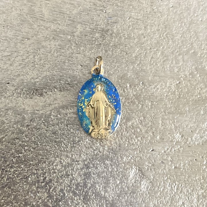 Médaille miraculeuse pailletée or , fond bleu lagon.