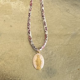 Pendentif Liberty et médaille miraculeuse.