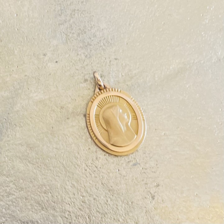 Très belle médaille plaqué or FIX de la Vierge Marie, époque Art Déco,