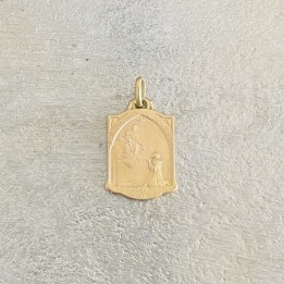 Magnifique médaille miraculeuse en argent finement travaillée.