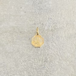 Médaille ronde du petit ange en acier doré inoxydable.