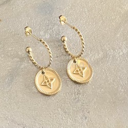 Boucles d'oreilles médailles croix .