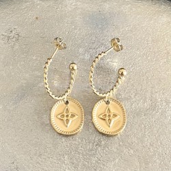 Boucles d'oreilles médailles croix .