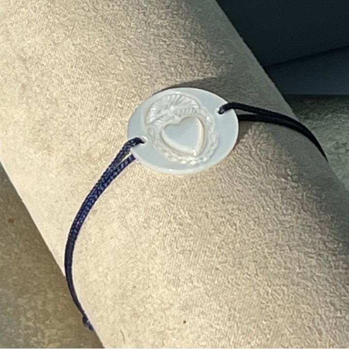 Bracelet coulissant Médaille Ex Voto nacre.