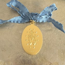 Médaillon médaille miraculeuse à suspendre, ruban bleu céleste et anneau.