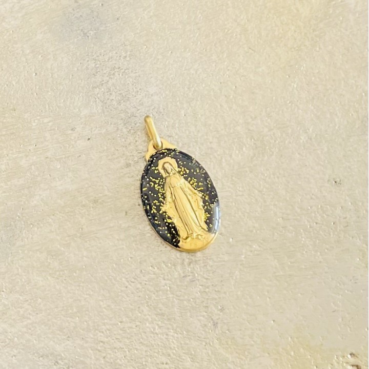 médaille miraculeuse paillettes noir et or.
