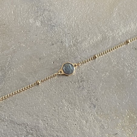 Collier Notre Dame.