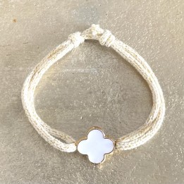 Bracelet coulissant Croix tréflée blanche.