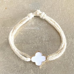 Bracelet coulissant Croix tréflée blanche.