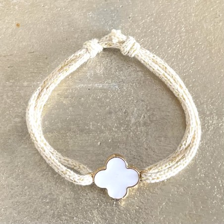 Bracelet coulissant Croix tréflée blanche.