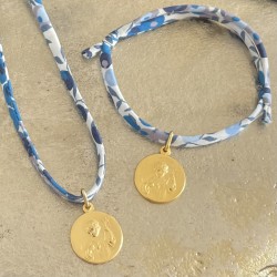 Pendentif Liberty et médaille miraculeuse.