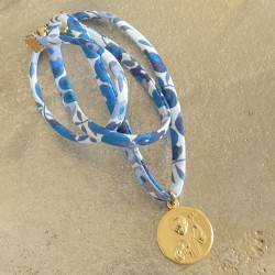 Pendentif Liberty et médaille miraculeuse.