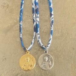 Pendentif Liberty et médaille miraculeuse.