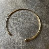 Bracelet jonc plaqué or 24 k de haute qualité.