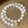 Bijoux religieux: le collier Victoria réalisé en croix de nacre pure.