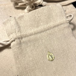 Pochette médaille de la Vierge Marie.