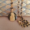 Collier du scapulaire de Notre Dame.