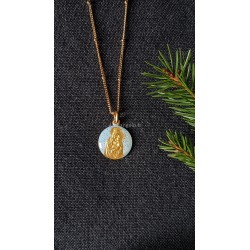 Collier du scapulaire de Notre Dame.