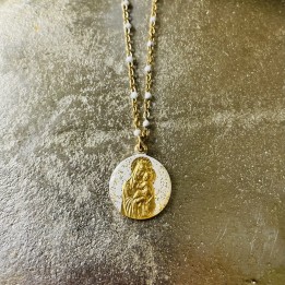 Collier du scapulaire de Notre Dame.