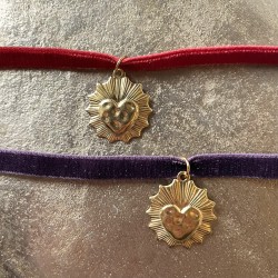 Un bijoux religieux : le bracelet médaille ex voto  acier doré inoxydable.