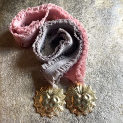 Un bijoux religieux : le bracelet médaille ex voto  acier doré inoxydable.