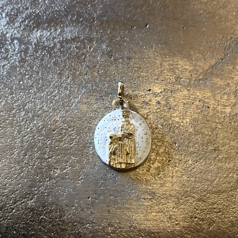 Médaille ronde de Notre Dame de la Salette.