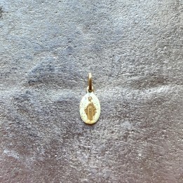 Mini médaille miraculeuse de la Vierge Marie.