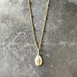 Collier petite médaille miraculeuse de la Vierge Marie.