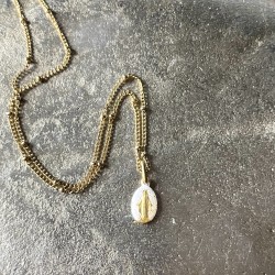Collier petite médaille miraculeuse de la Vierge Marie.
